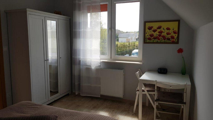 I segment sypialnia z podwójnym łóżkiem